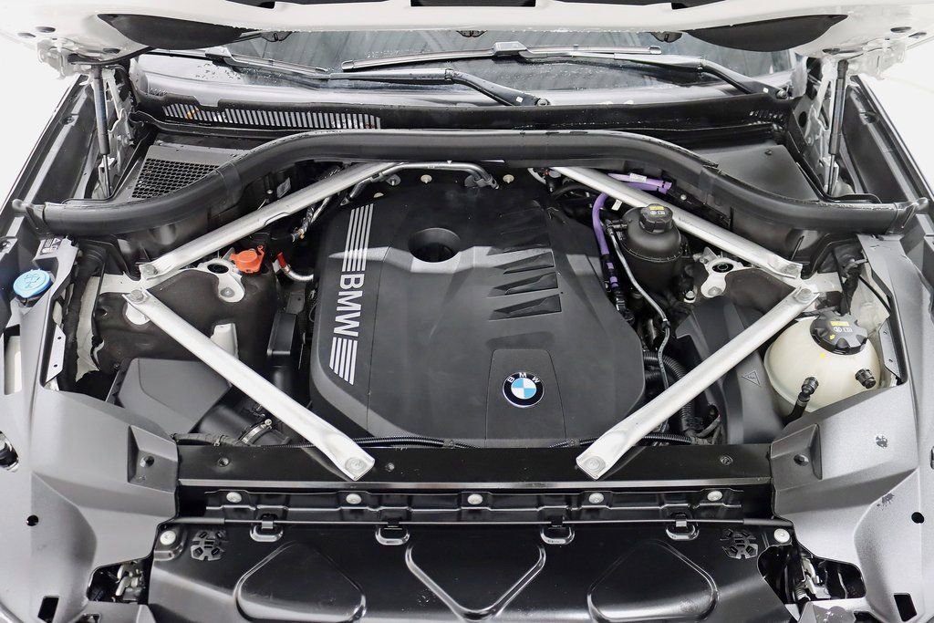 Used 2023 BMW X7 xDrive40i w/ M Sport Package image 45