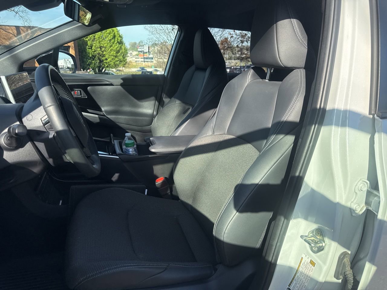 Used 2024 Toyota bZ4X XLE w/ Weather Package image 8