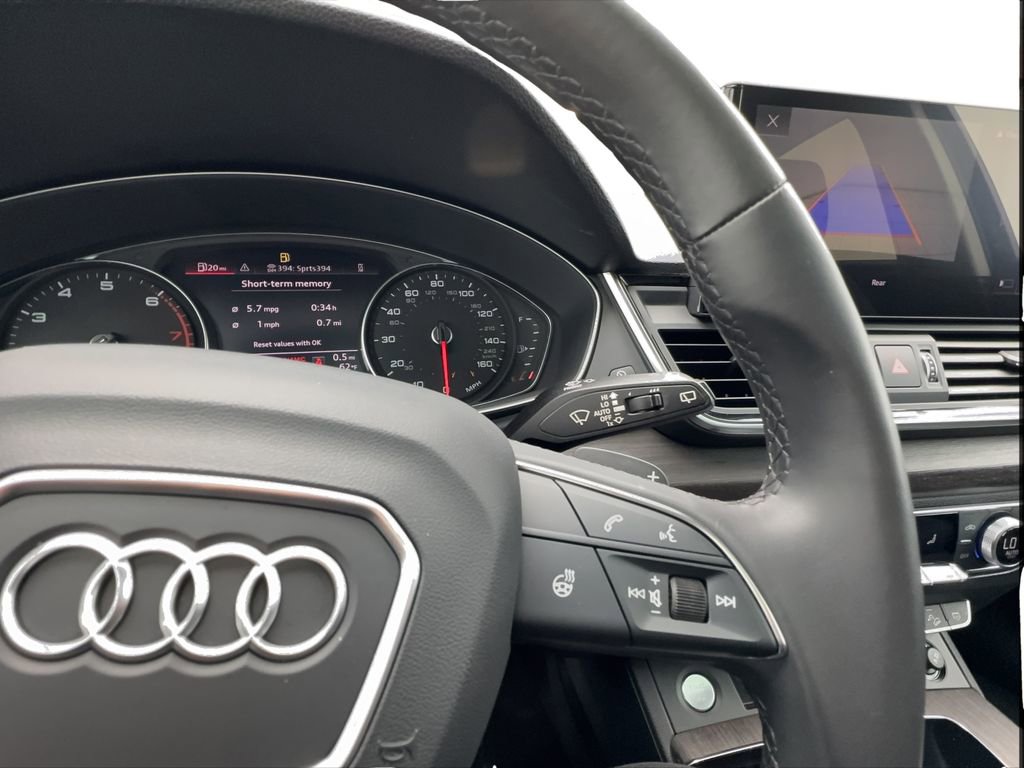 Used 2023 Audi Q5 2.0T Premium w/ Convenience Package AWD/4WD image 40