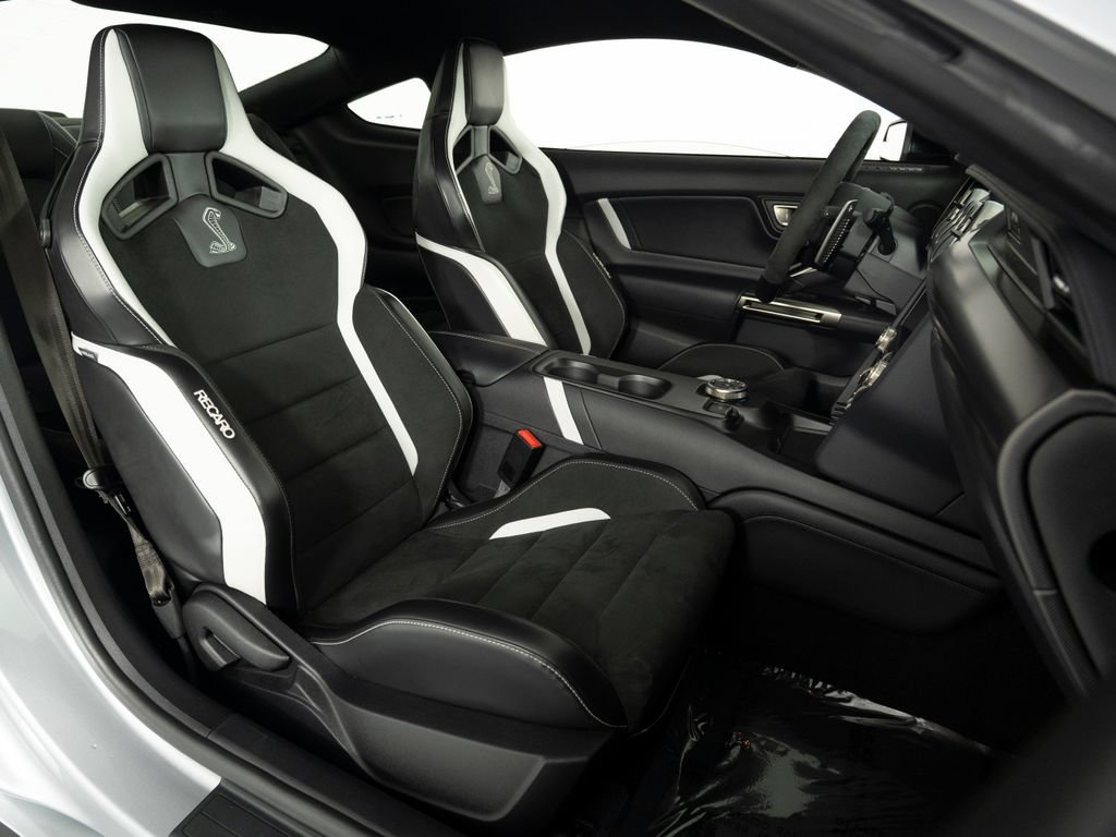 Used 2021 Ford Mustang Shelby GT500 w/ Handling Package RWD image 37