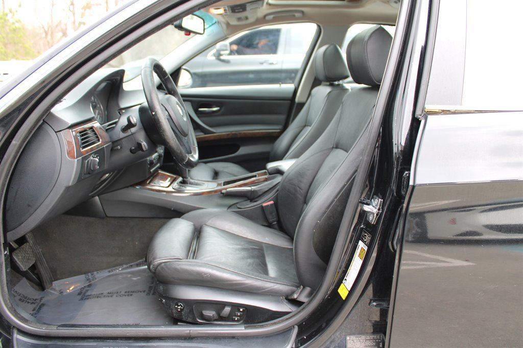 Used 2006 BMW 330i Sedan RWD image 14