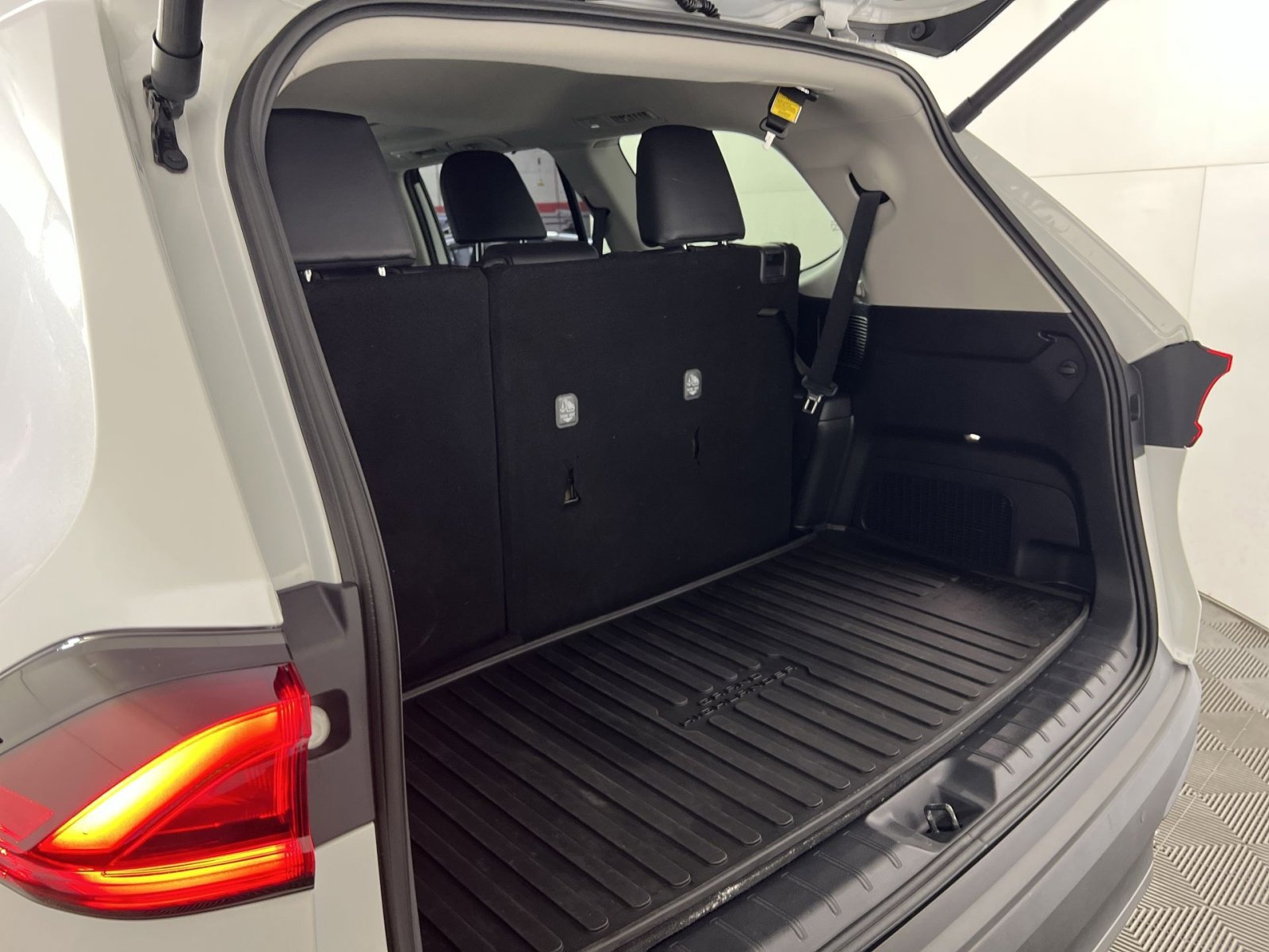 Used 2025 Toyota Grand Highlander Limited image 27