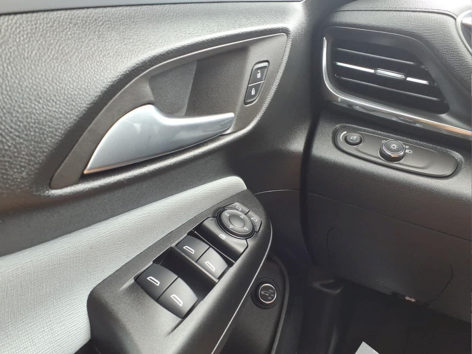 Used 2026 Buick Envista Sport Touring w/ Convenience I Package FWD image 23