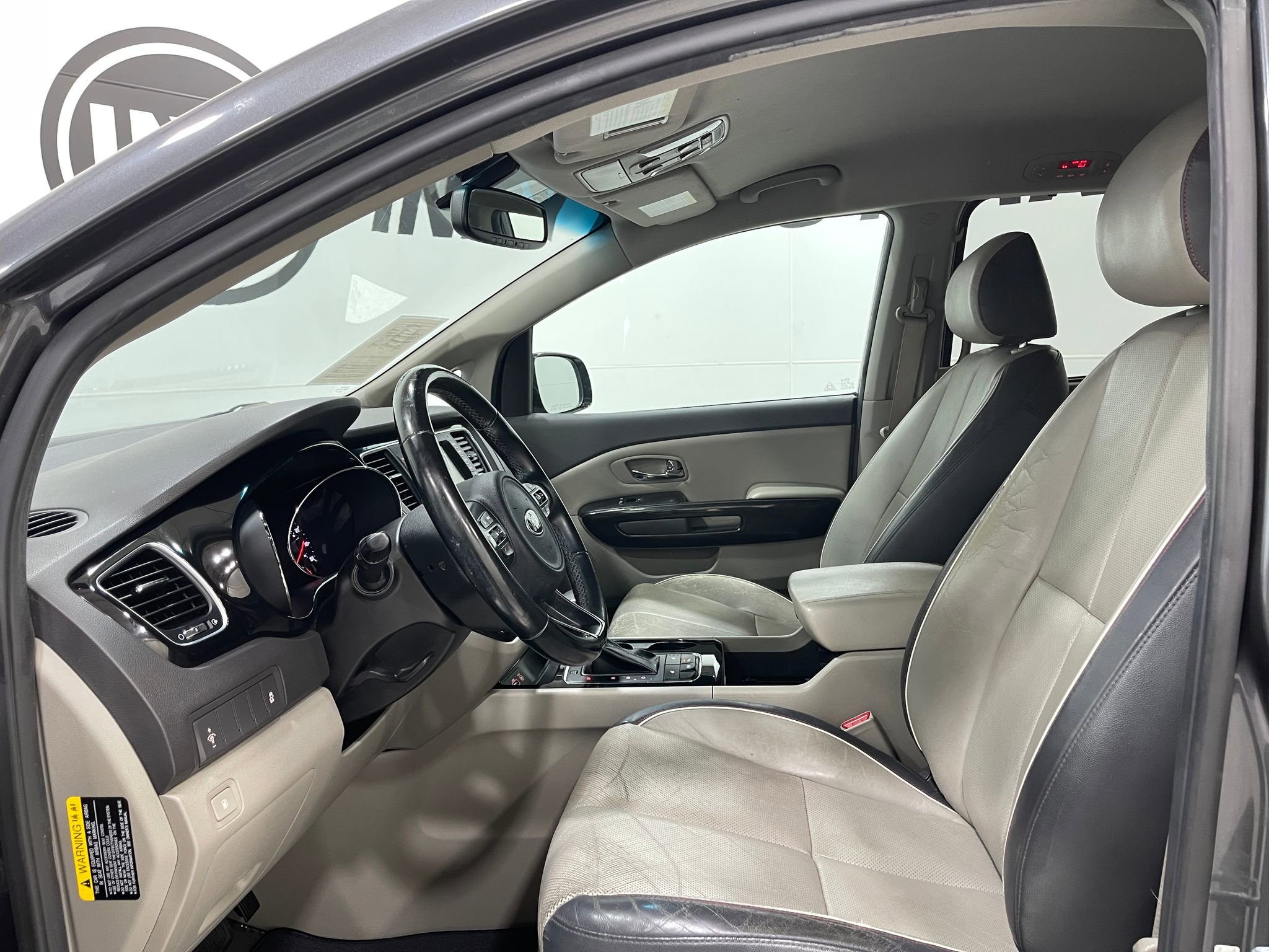 Used 2017 Kia Sedona EX image 12