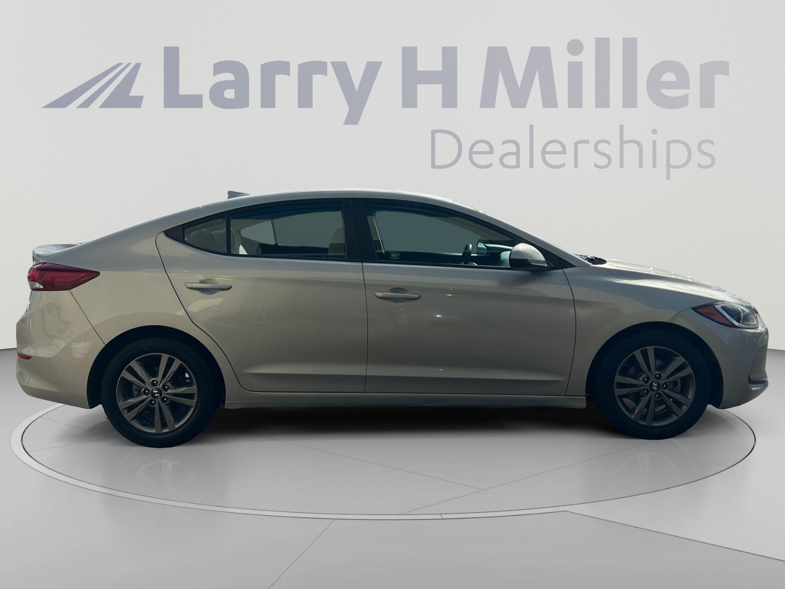 Used 2018 Hyundai Elantra SEL w/ Cargo Package FWD image 7