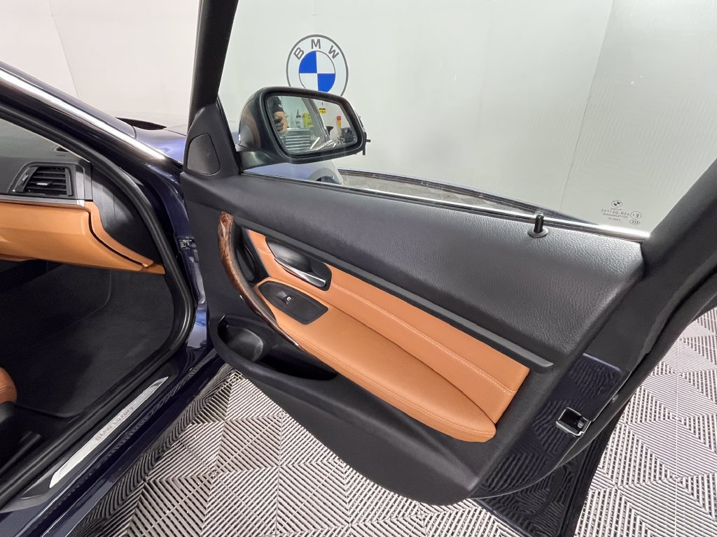 Used 2014 BMW 328i xDrive Sedan AWD/4WD image 19