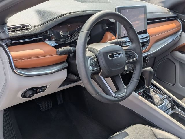 Used 2023 Jeep Compass Limited image 11