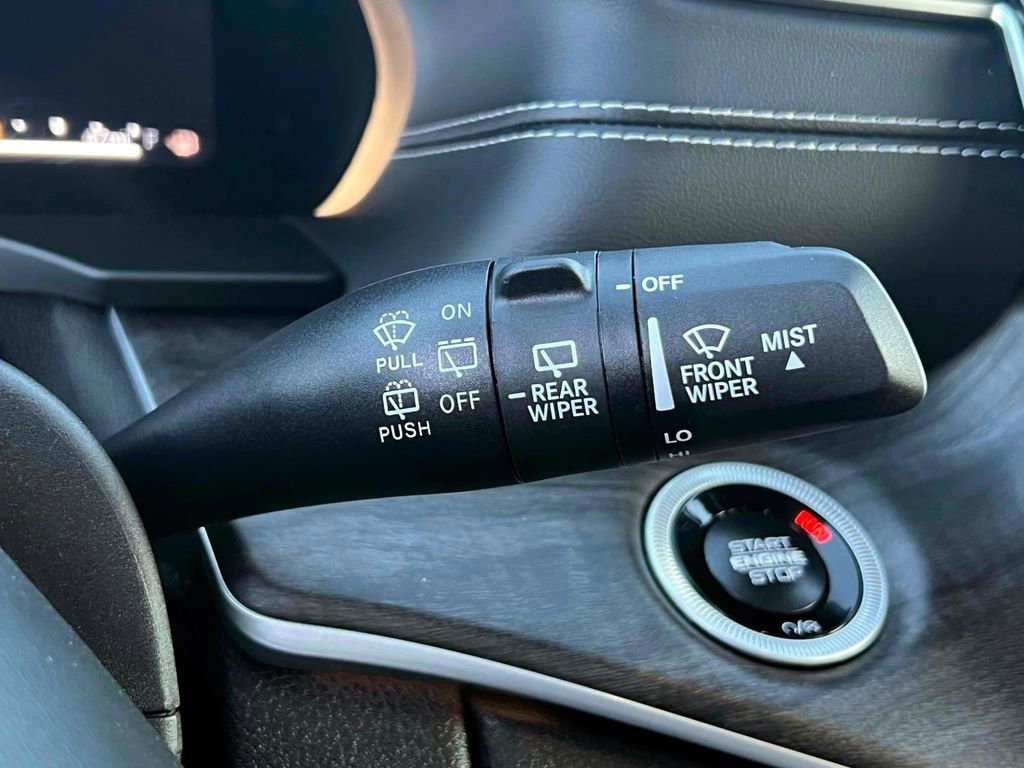 Certified 2024 Jeep Grand Cherokee L Limited image 25