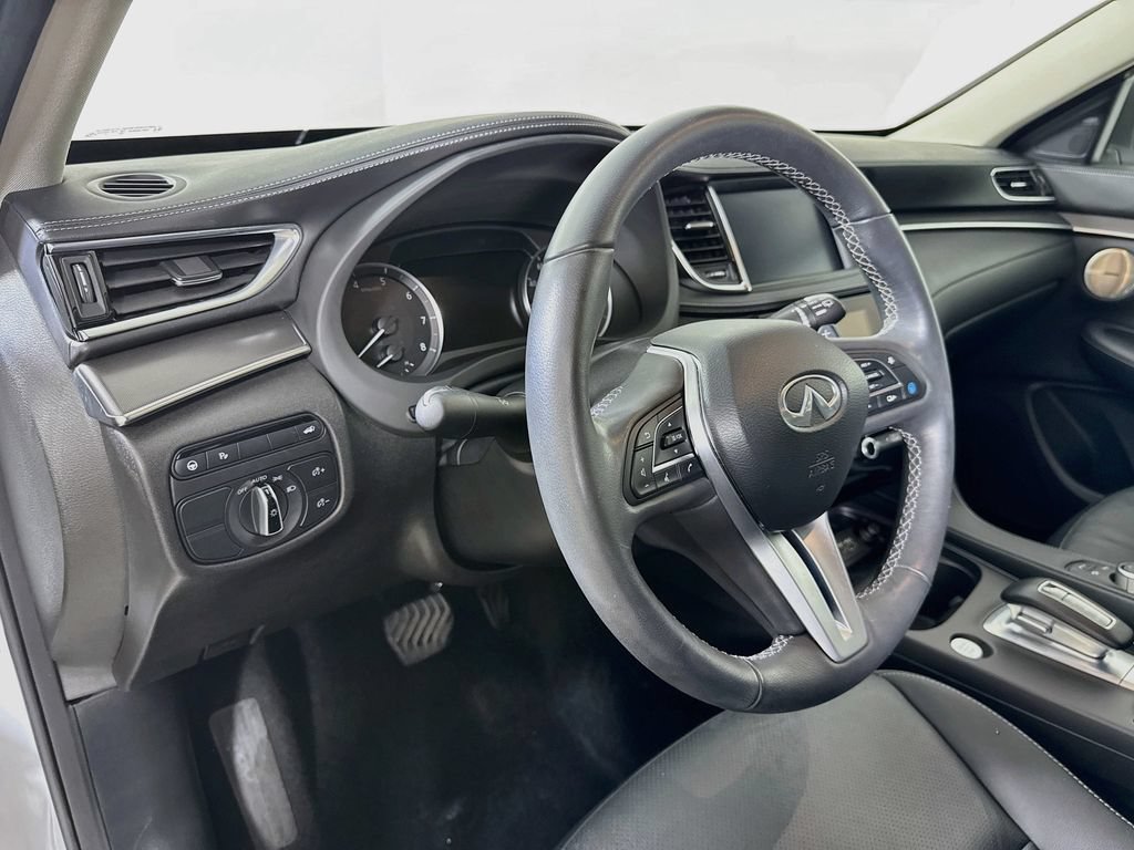 Certified 2023 INFINITI QX50 Luxe FWD image 12
