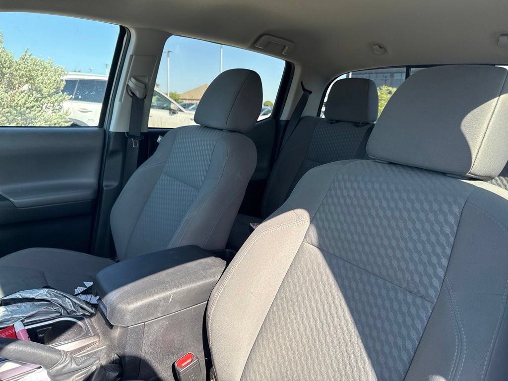 Used 2022 Toyota Tacoma SR5 RWD image 11