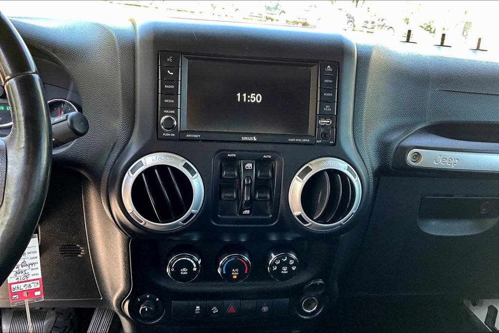 Used 2016 Jeep Wrangler Unlimited Sahara AWD/4WD image 13
