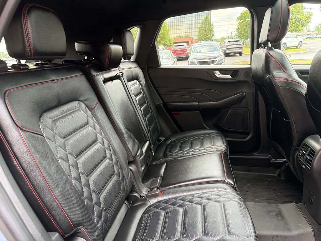 Used 2023 Ford Escape ST-Line Elite w/ Premium Technology Package AWD/4WD image 13