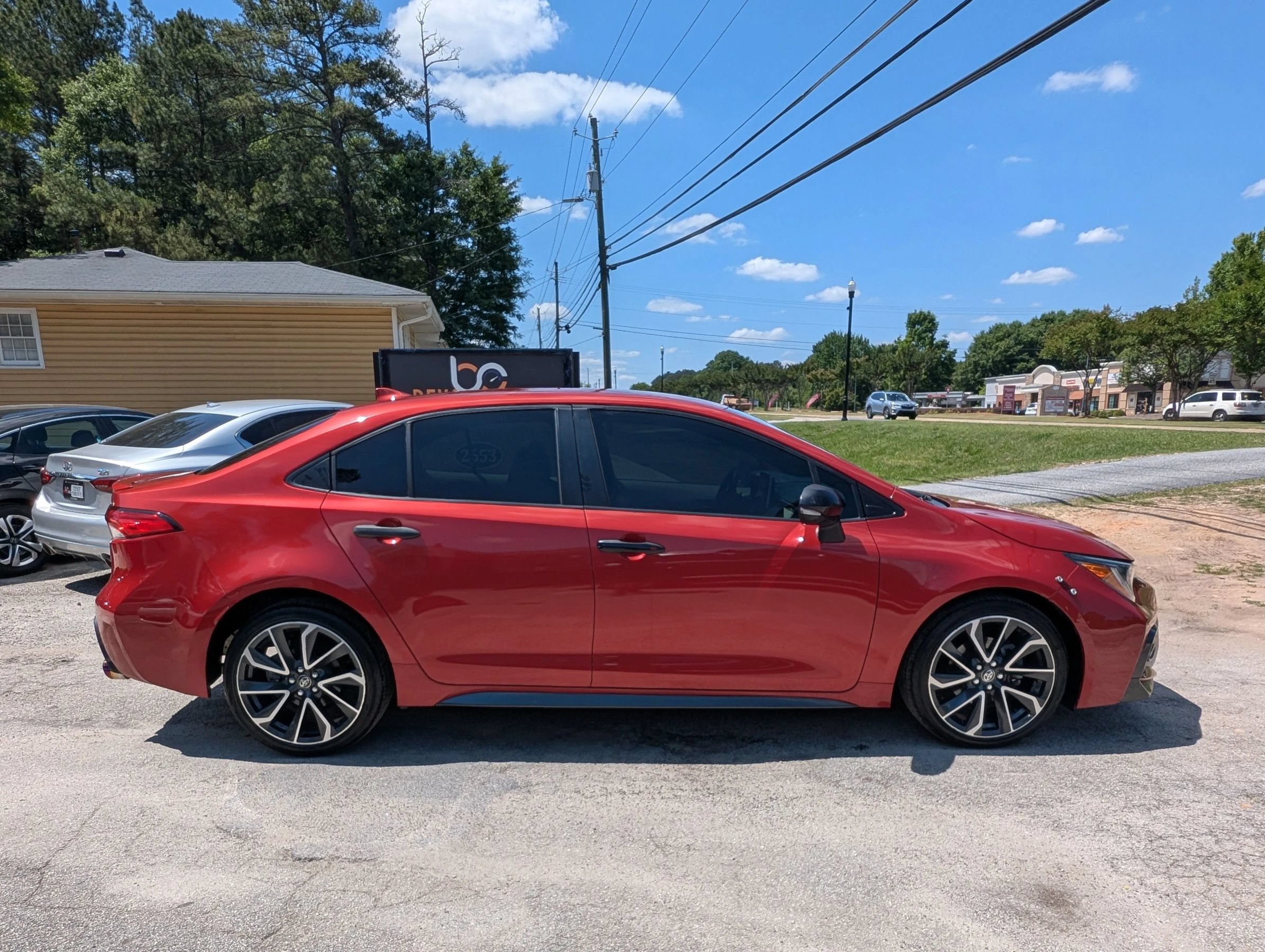 Used 2021 Toyota Corolla SE FWD image 4