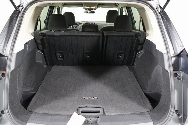 Used 2025 Nissan Rogue S image 18