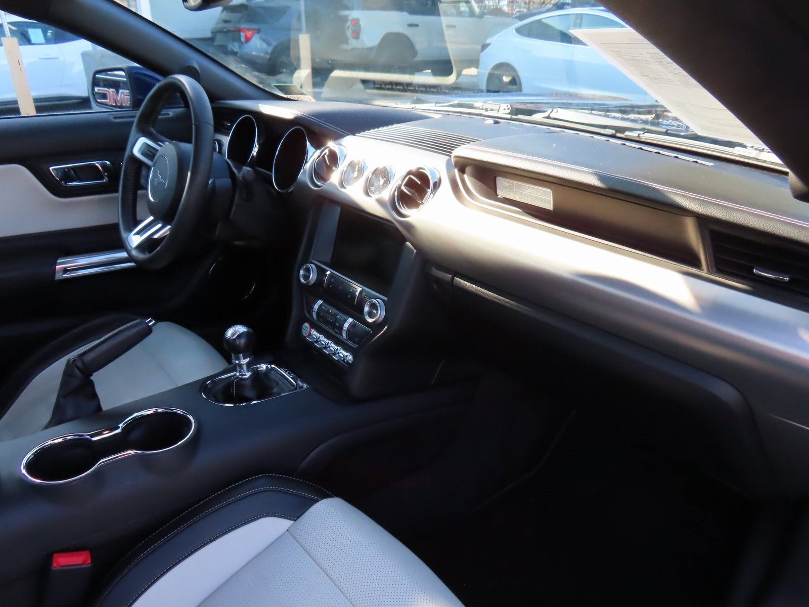 Used 2015 Ford Mustang 50 Years image 30