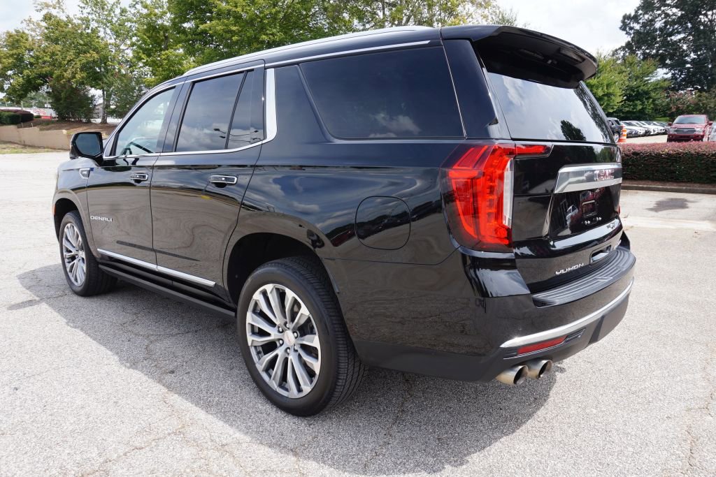 Used 2021 GMC Yukon Denali w/ Denali Premium Package image 8