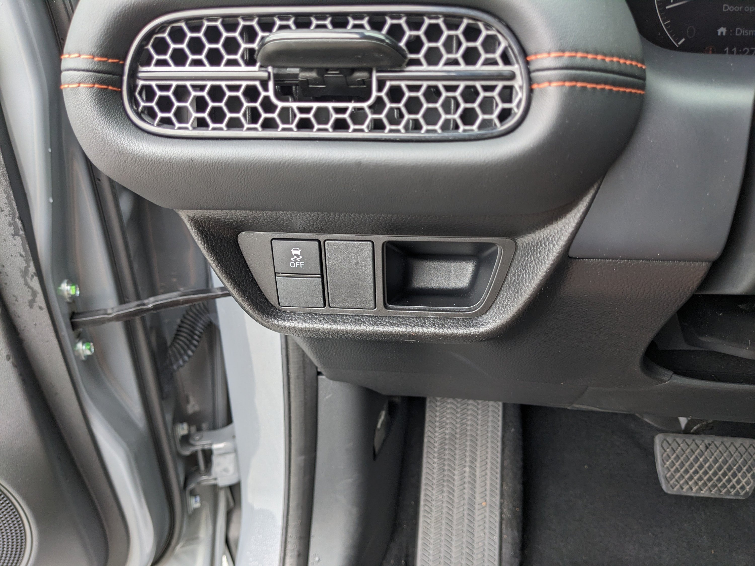 Used 2025 Honda HR-V Sport image 36