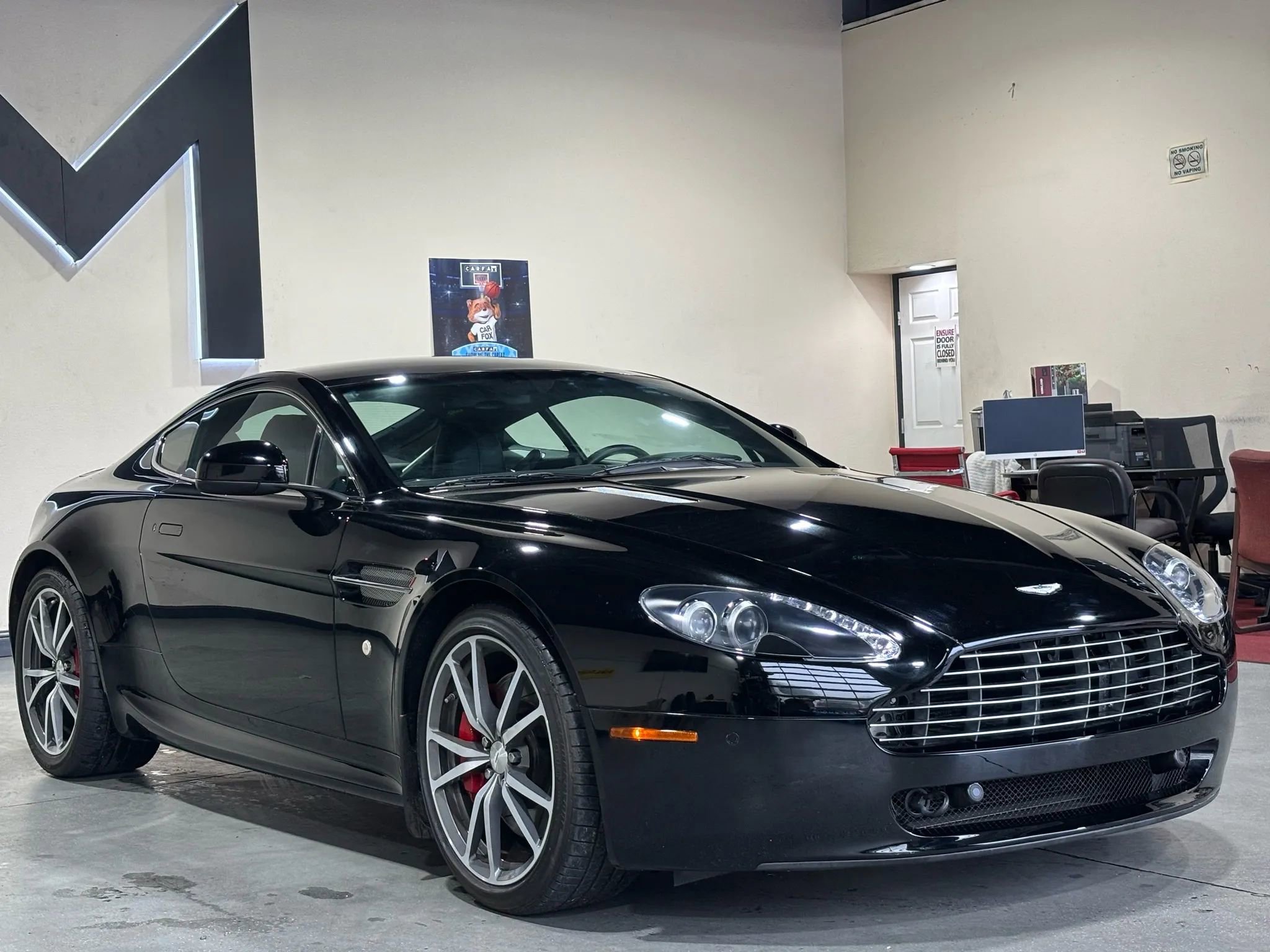 Used 2010 Aston Martin V8 Vantage Coupe 2D image 2