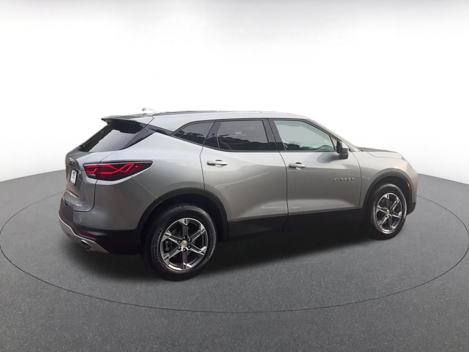 Used 2026 Chevrolet Blazer LT FWD image 14