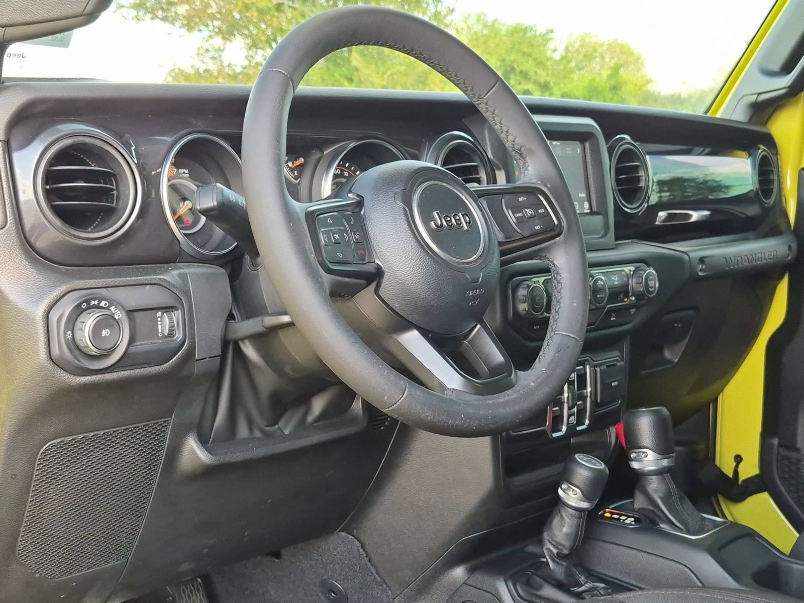 Used 2023 Jeep Wrangler Unlimited Sport AWD/4WD image 10