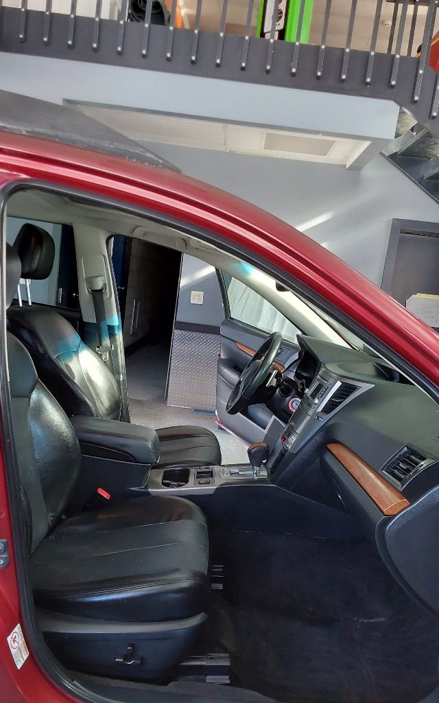 Used 2013 Subaru Outback 2.5i Limited w/ Moonroof Pkg image 13