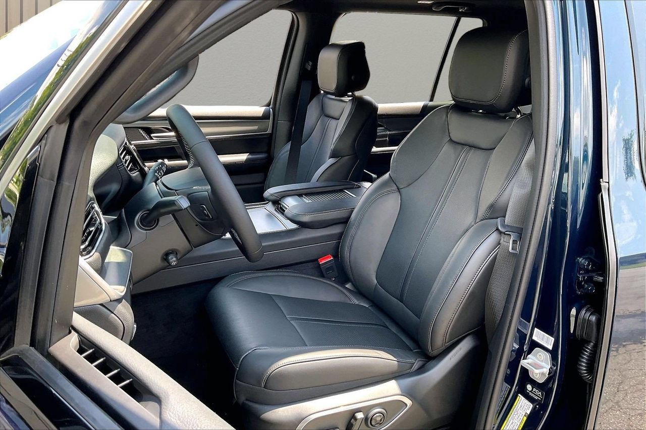 New 2026 Jeep Grand Wagoneer 4WD image 21