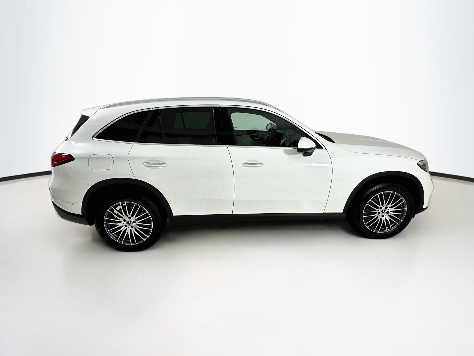 Certified 2026 Mercedes-Benz GLC 300 image 9
