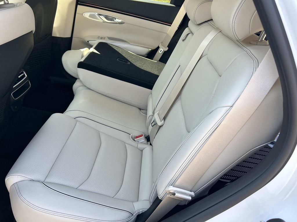 New 2026 Genesis GV70 2.5T Advanced image 21