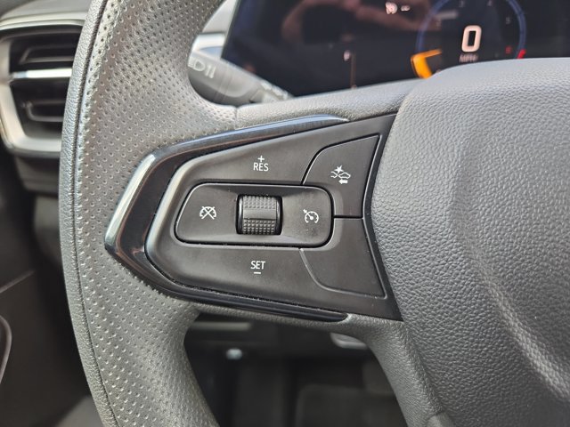 Used 2025 Chevrolet TrailBlazer LT AWD/4WD image 17