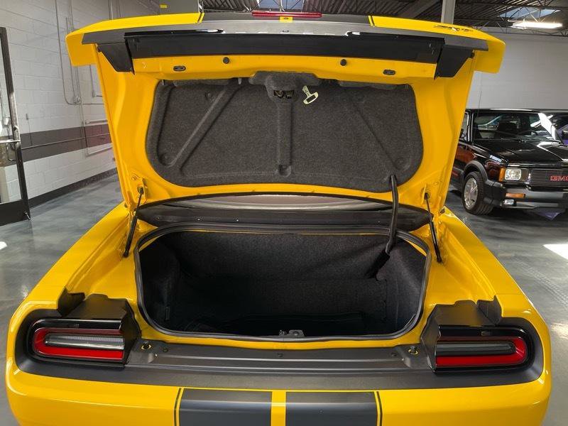 Used 2017 Dodge Challenger SRT w/ Technology Group image 46