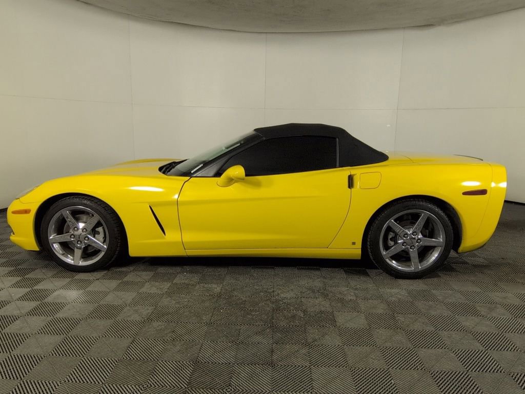 Used 2007 Chevrolet Corvette Convertible w/ Preferred Equipment Group RWD image 8