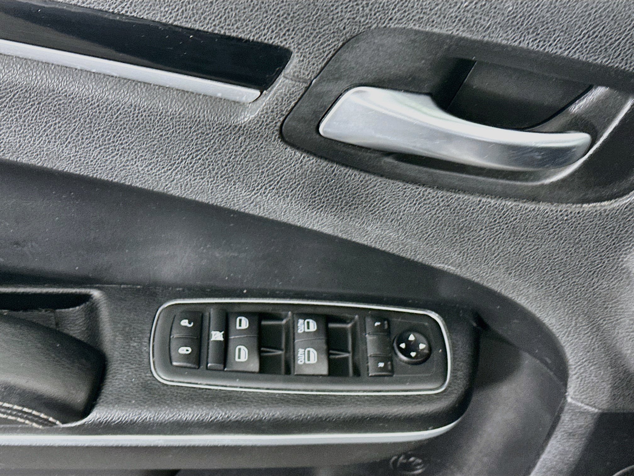Used 2021 Chrysler 300 S RWD image 15