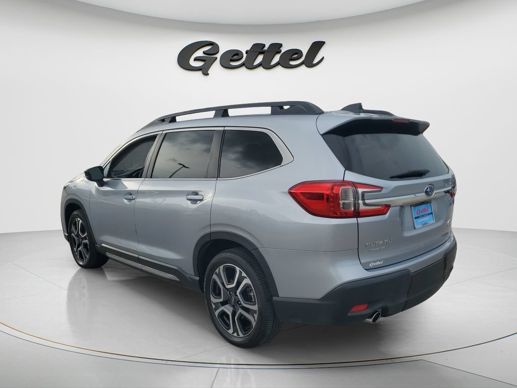 Used 2024 Subaru Ascent Limited w/ Technology Package AWD/4WD image 7