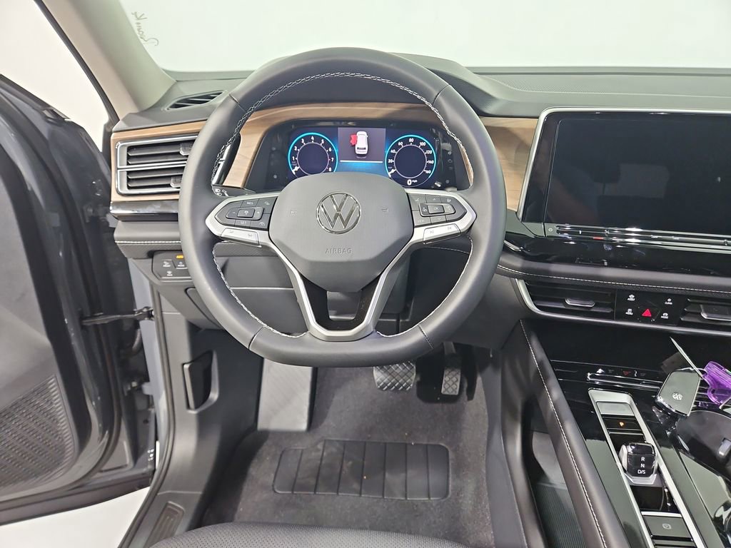 New 2026 Volkswagen Atlas SE image 13