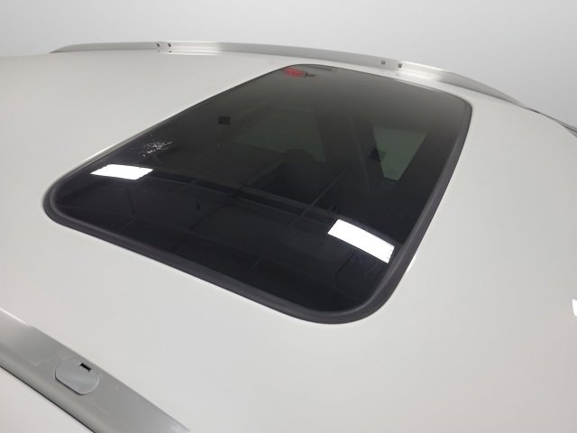 Used 2016 Honda HR-V EX-L image 11