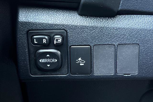 Certified 2018 Toyota Corolla iM w/ Carpet Mat Package (TMS) FWD image 28