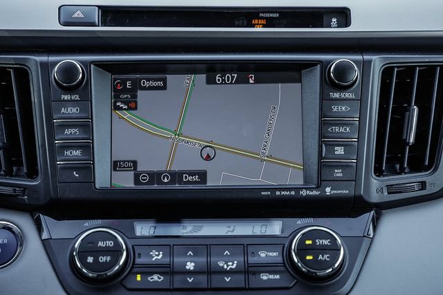 Used 2016 Toyota RAV4 XLE AWD/4WD image 14