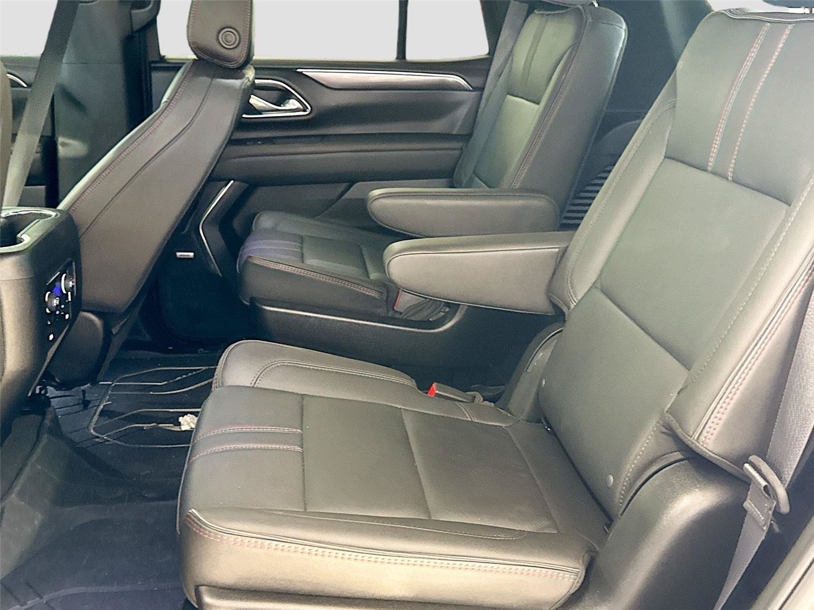 Used 2024 Chevrolet Tahoe RST w/ Luxury Package AWD/4WD image 5