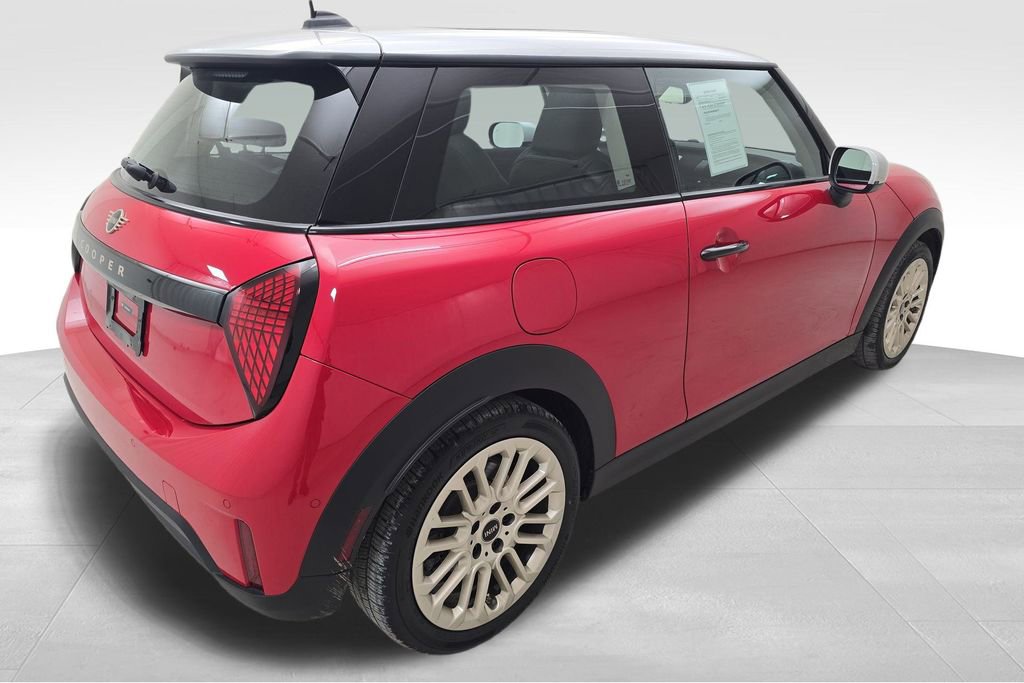 Certified 2025 MINI Cooper 2-Door Hardtop image 9