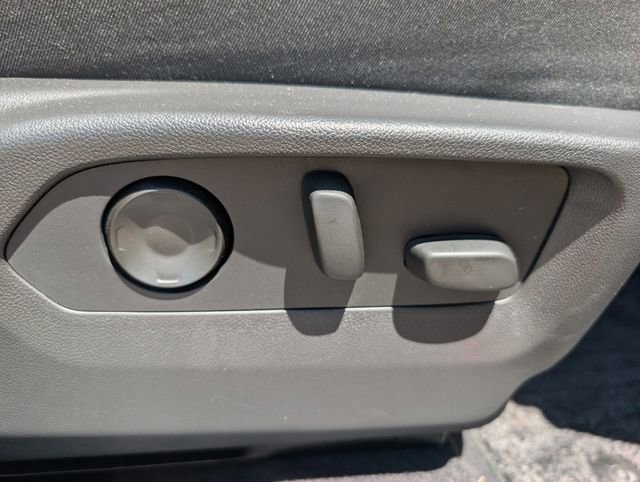 Used 2025 Buick Envision Avenir AWD/4WD image 28
