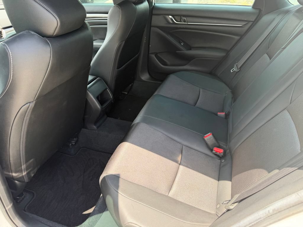 Used 2019 Honda Accord Sport image 10