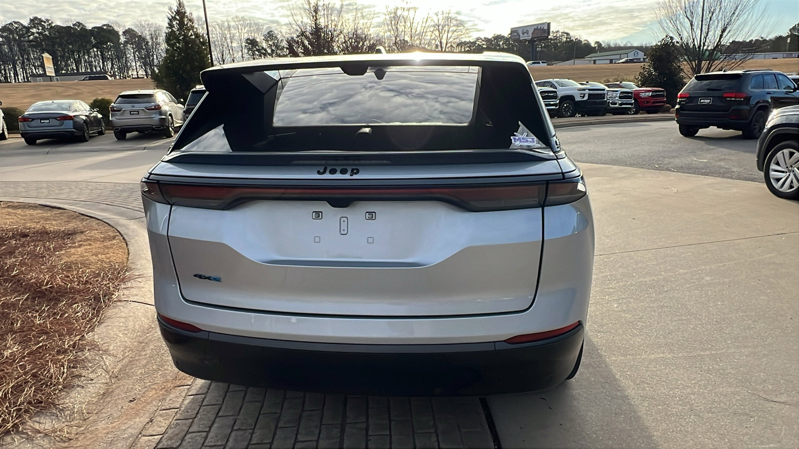 Used 2024 Jeep Wagoneer Launch Edition image 9