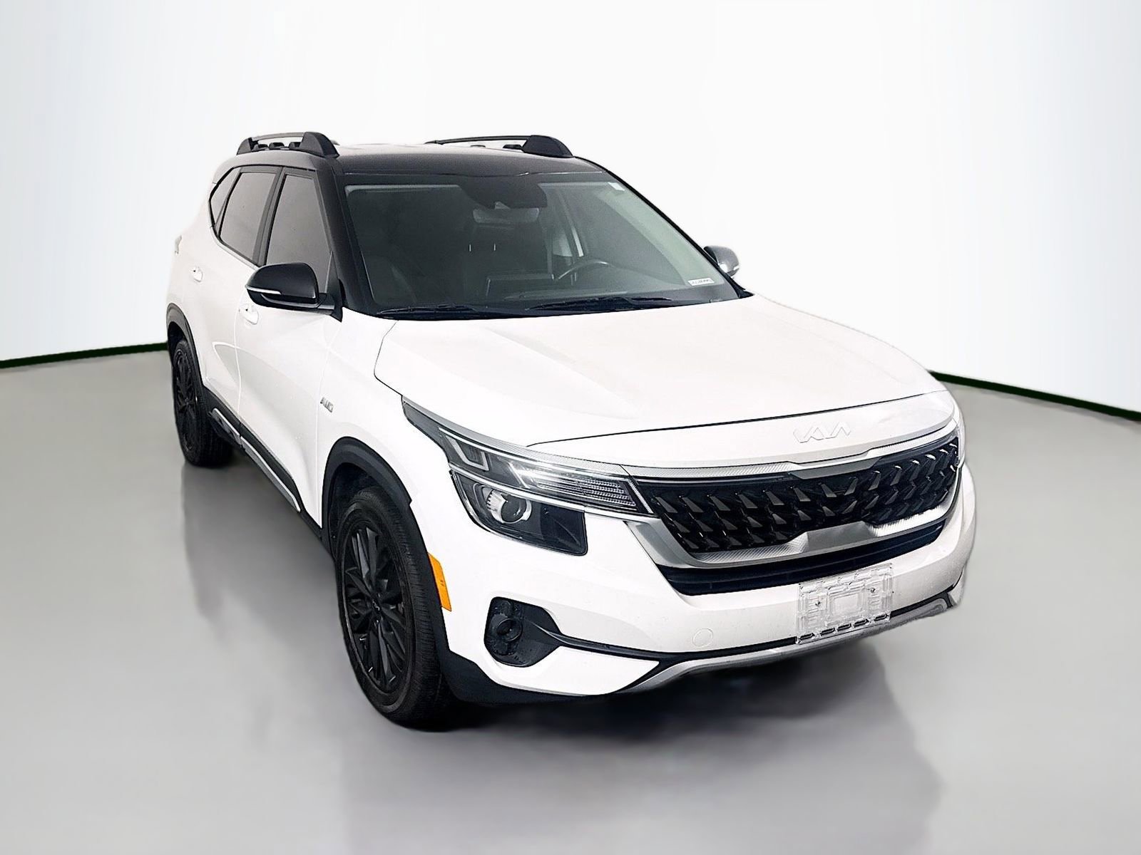 Used 2022 Kia Seltos Nightfall Edition AWD/4WD image 1
