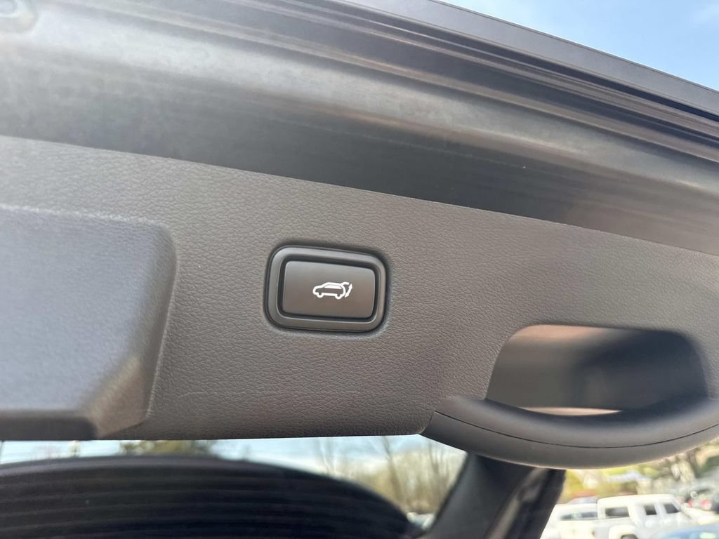 Used 2023 Kia Sportage X-Line w/ X-Line Premium Package image 8