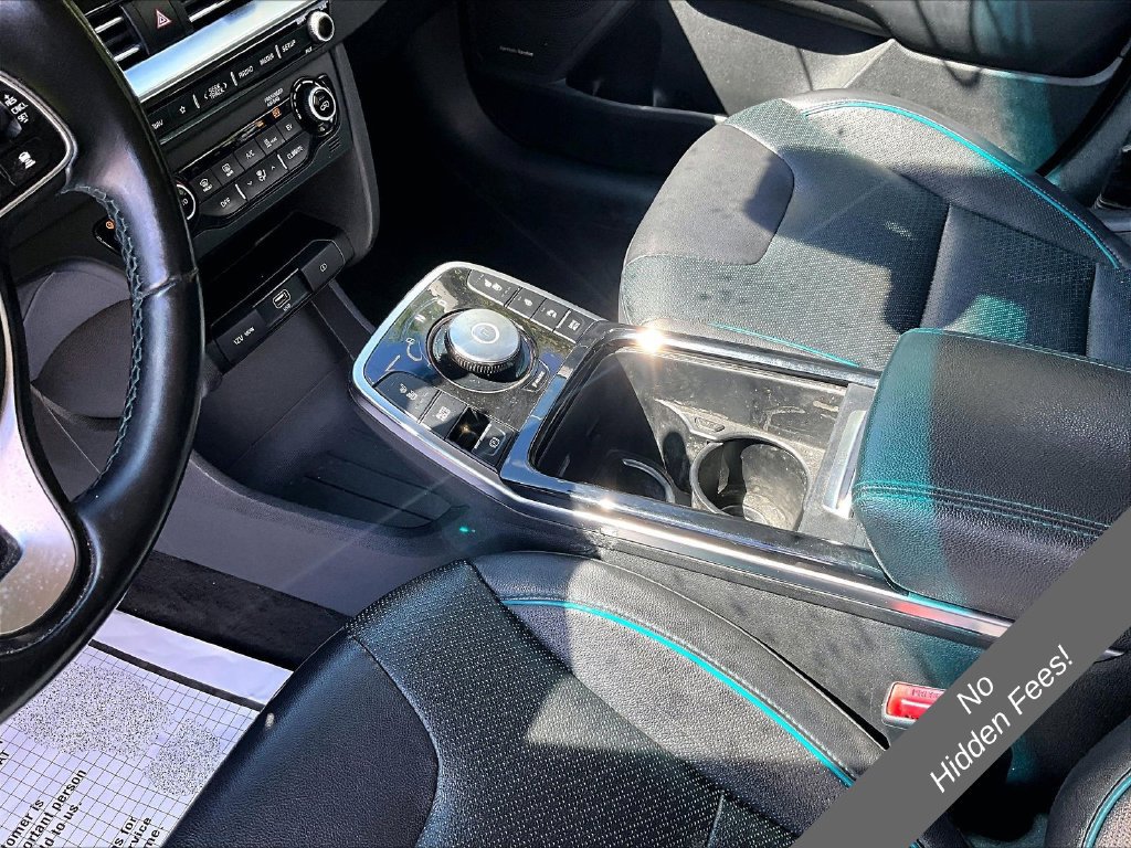 Used 2022 Kia Niro EX Premium w/ Cold Weather Package FWD image 12