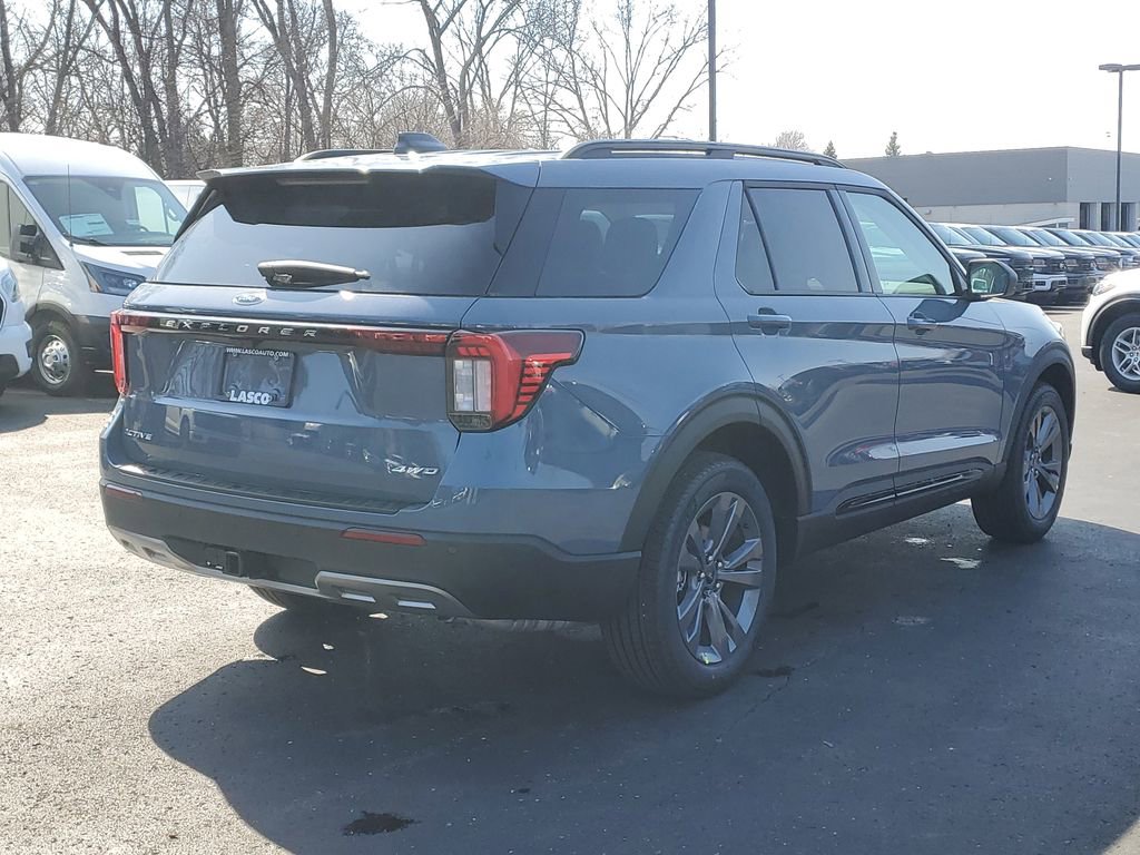 New 2026 Ford Explorer Active image 4