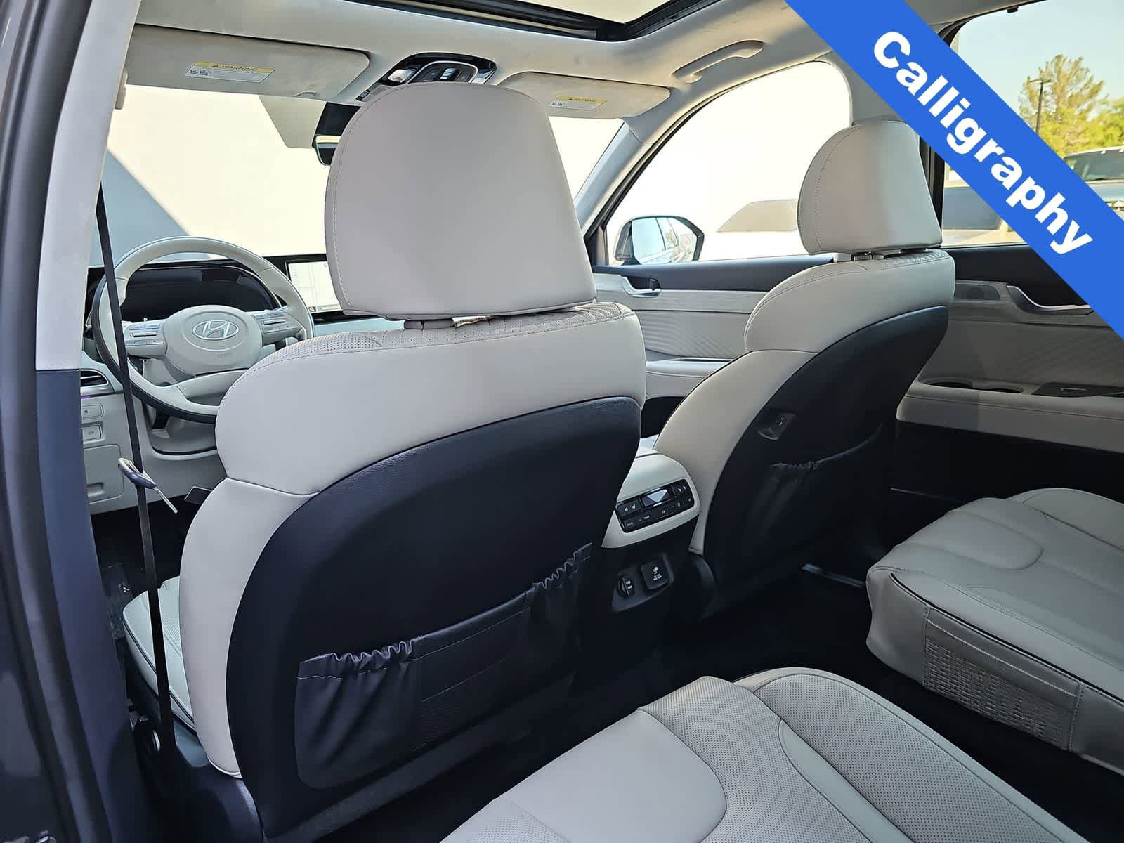 Used 2025 Hyundai Palisade Calligraphy image 16