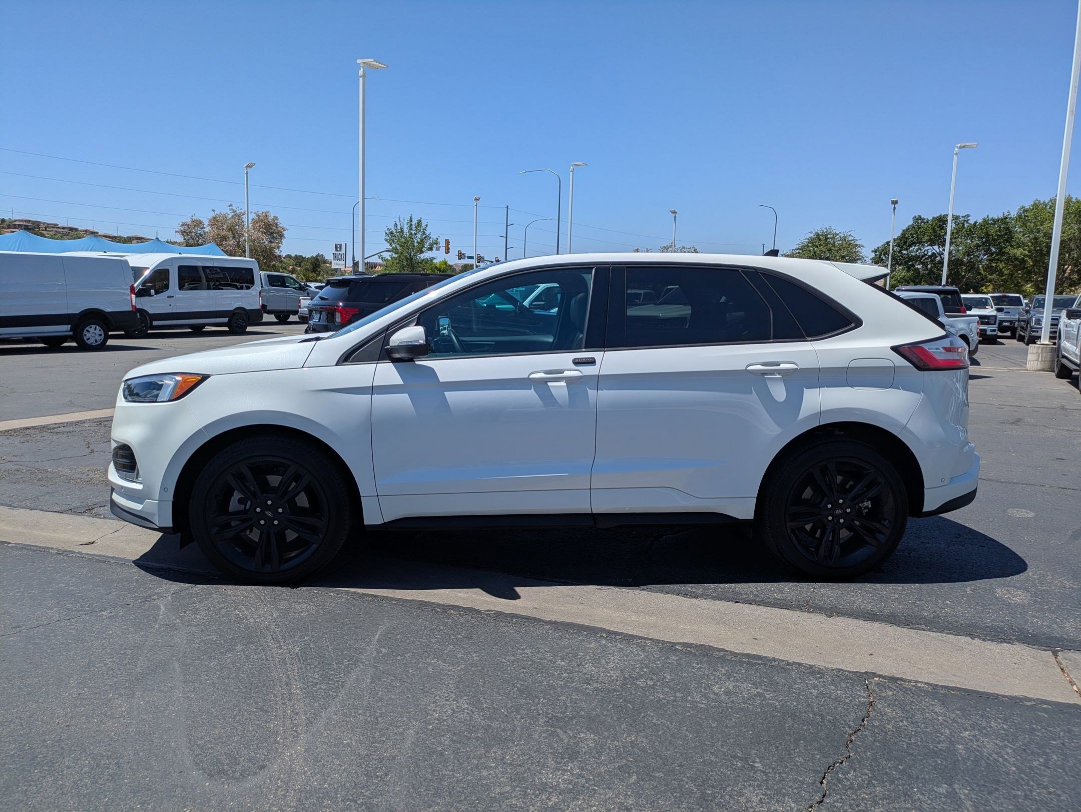 Certified 2024 Ford Edge ST w/ Equipment Group 401A AWD/4WD image 9
