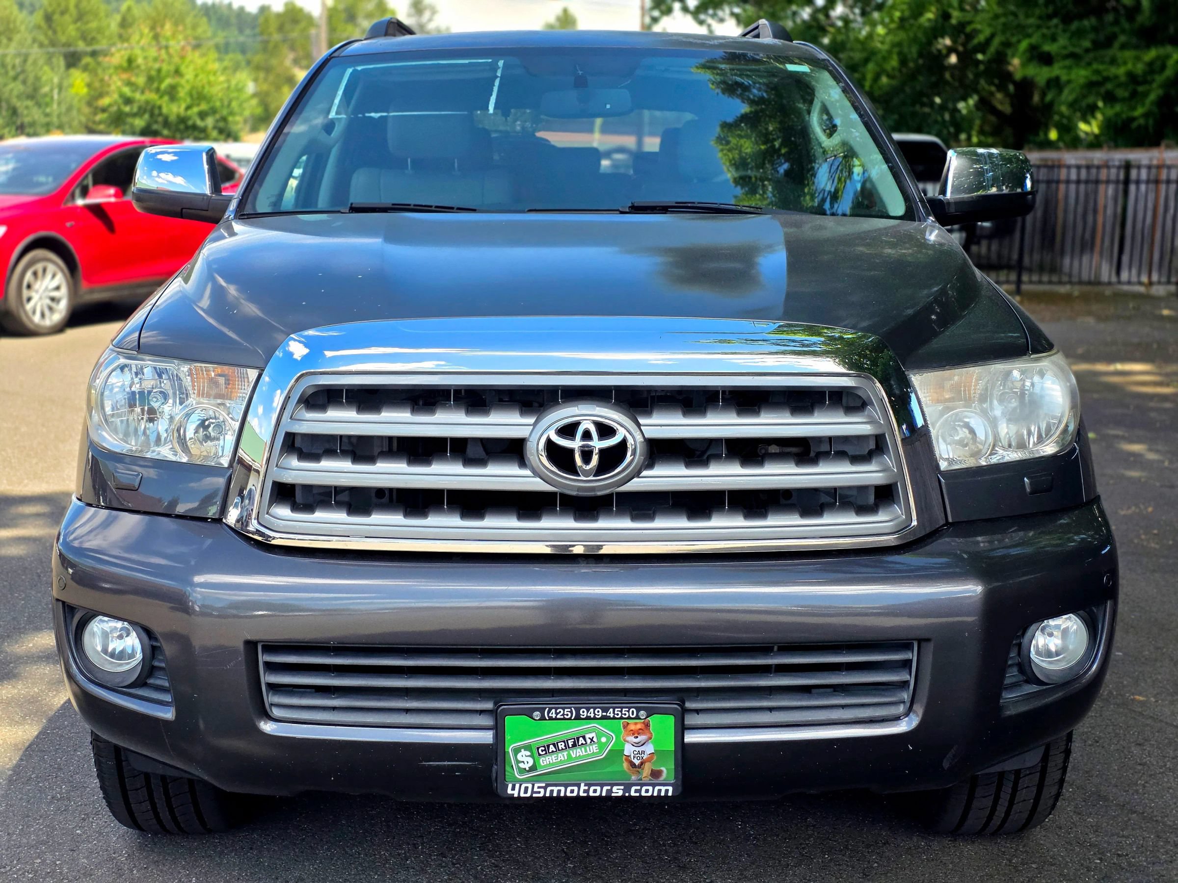 Used 2011 Toyota Sequoia Limited AWD/4WD image 2