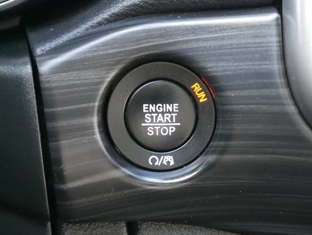 Used 2021 Jeep Grand Cherokee Laredo image 25